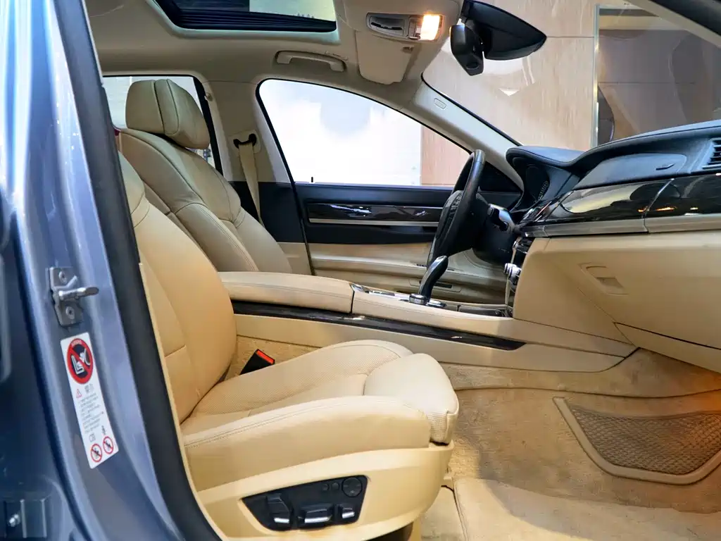 BMW 7 Series 7 2010 4.4T