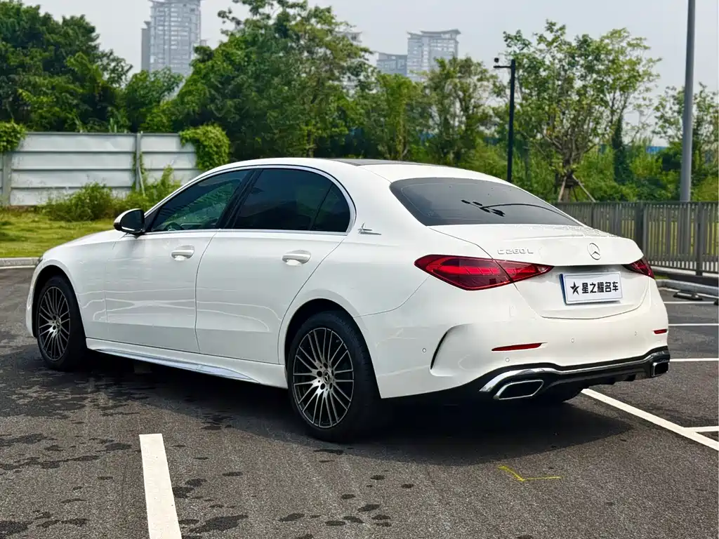 Mercedes-Benz C-Class — миниатюра 10