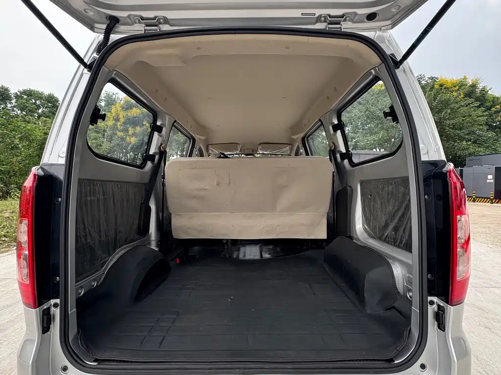 Wuling Hongguang V — миниатюра 10