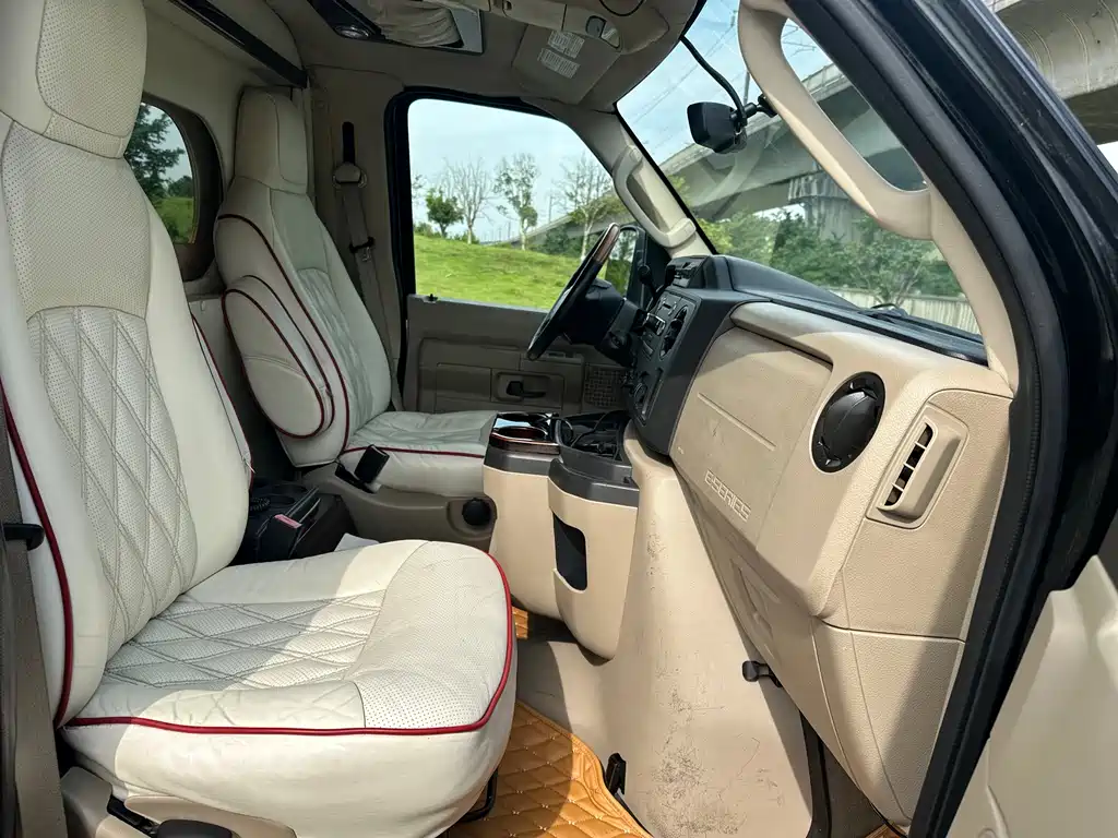Ford E350 2011 5.4L