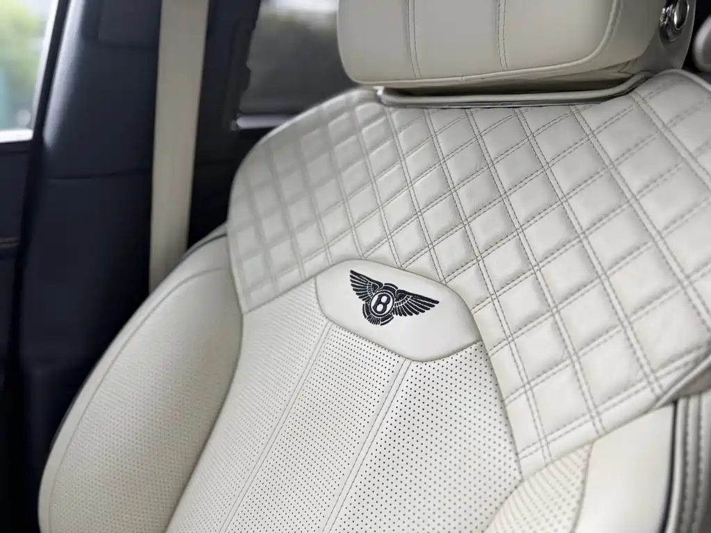 Bentley Bentayga — миниатюра 17
