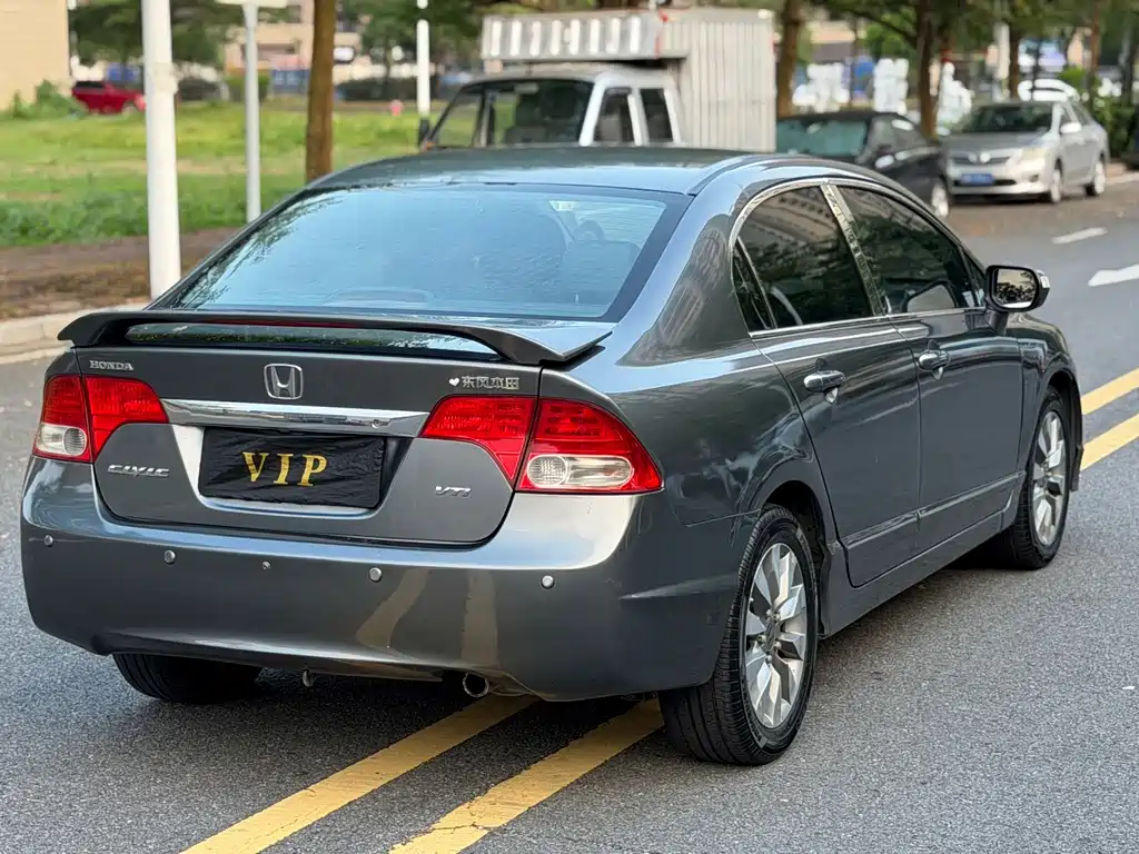 Honda Civic — миниатюра 9