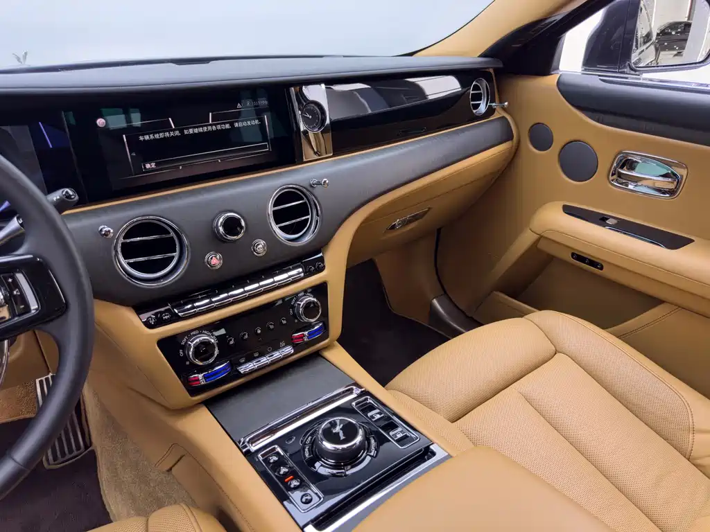 Rolls-Royce Ghost — миниатюра 26