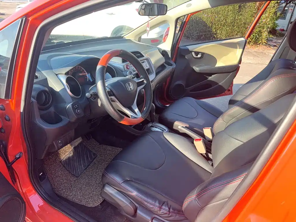 Honda Fit — миниатюра 7