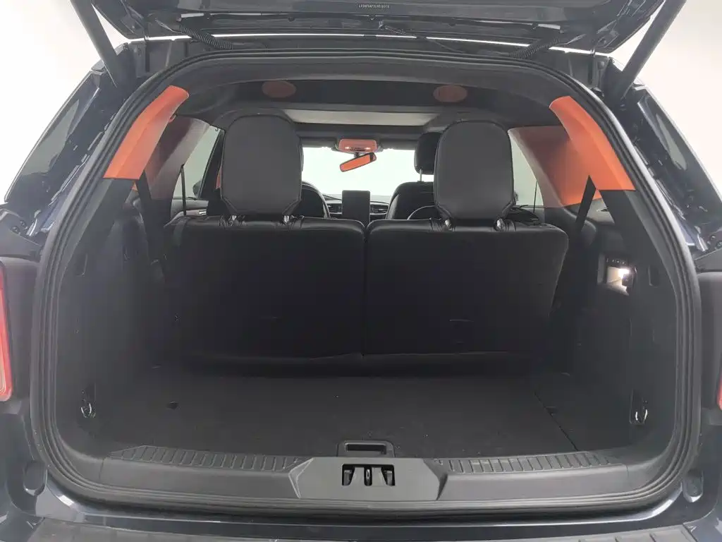Ford Explorer — миниатюра 16