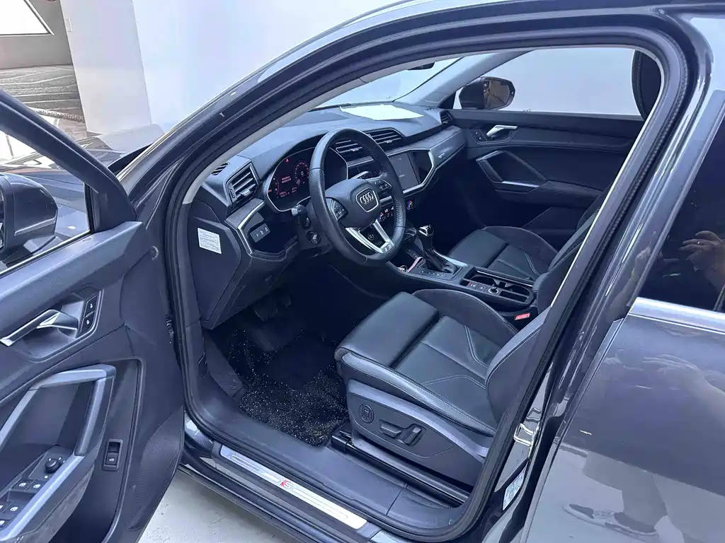 Audi Q3 Sportback — миниатюра 9