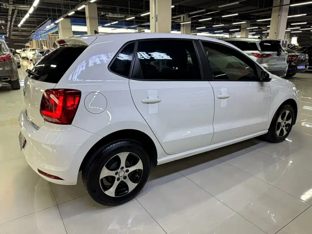 Volkswagen Polo — миниатюра 9