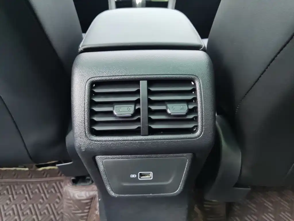 Jetta VS7 — миниатюра 14