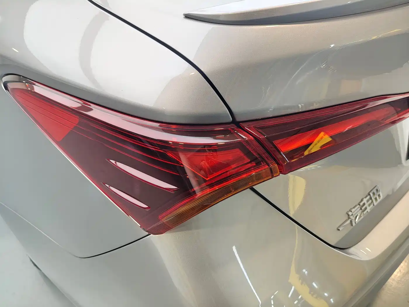 Toyota Avalon 2025 Silver/gray из Китая