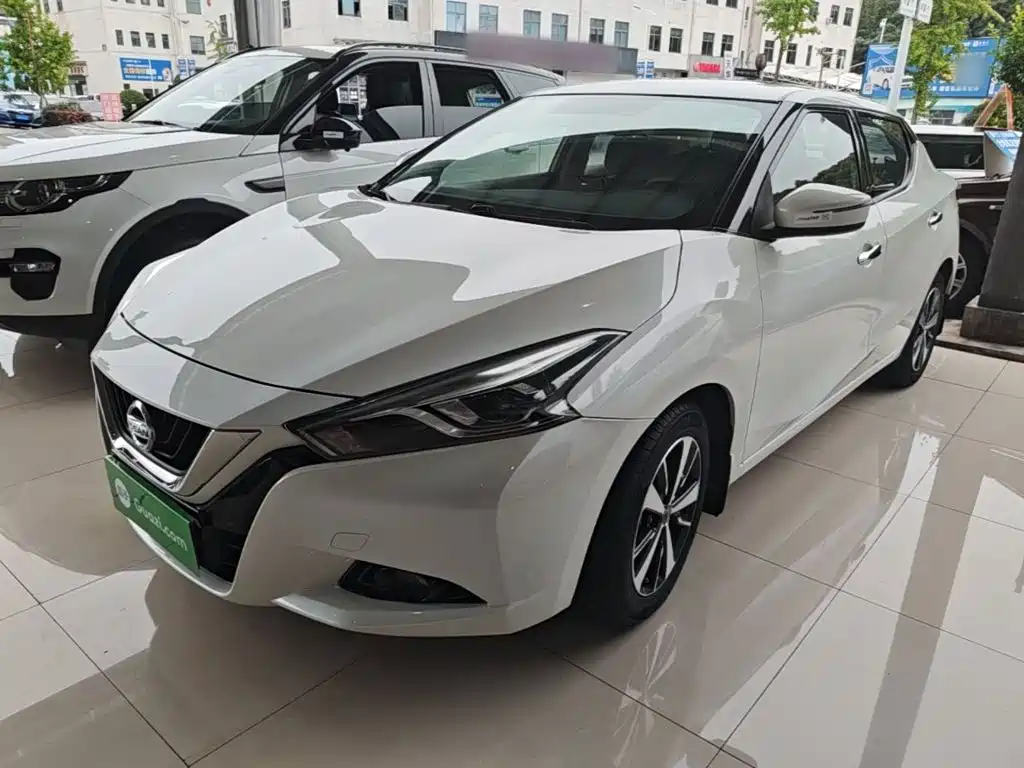 Nissan Bluebird — миниатюра 2
