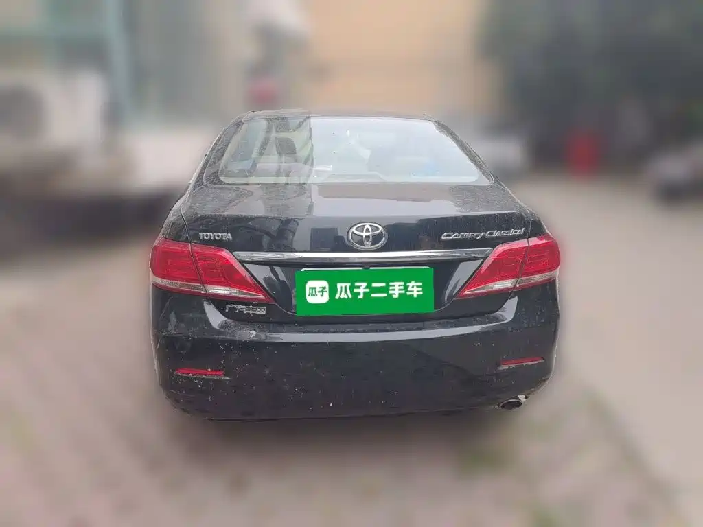 Toyota Camry — миниатюра 5