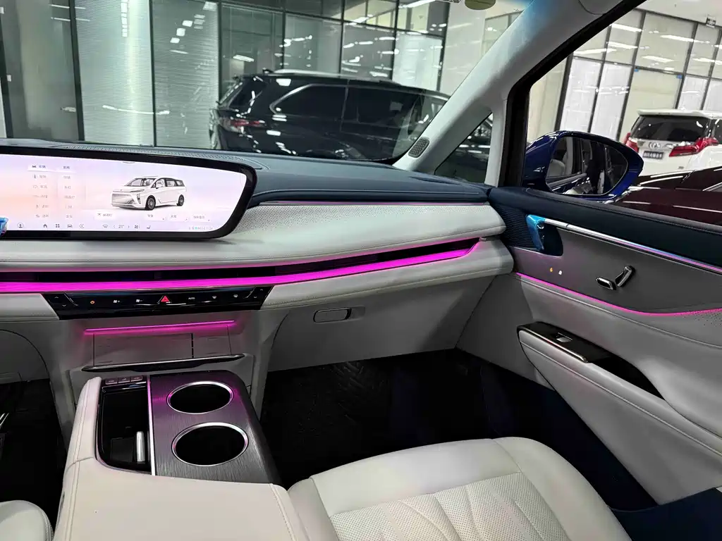 BUICK GL8 NEW ENERGY