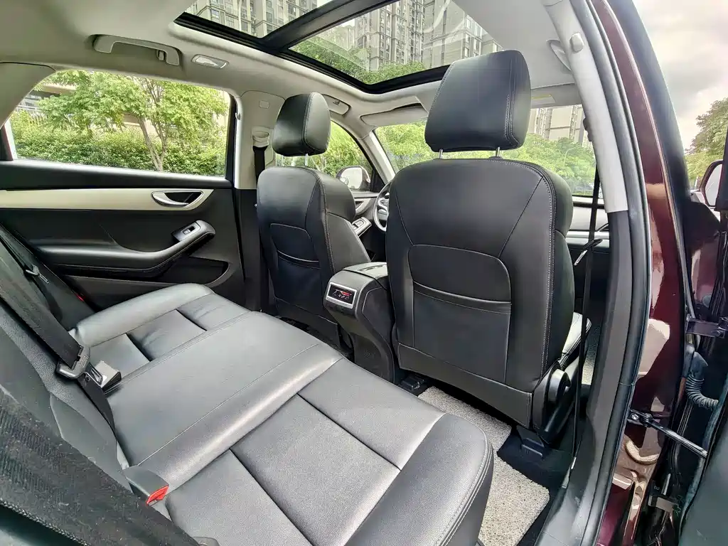 Zotye Zotye SR7 — миниатюра 10
