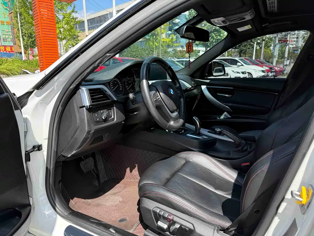 BMW 3 Series — миниатюра 4