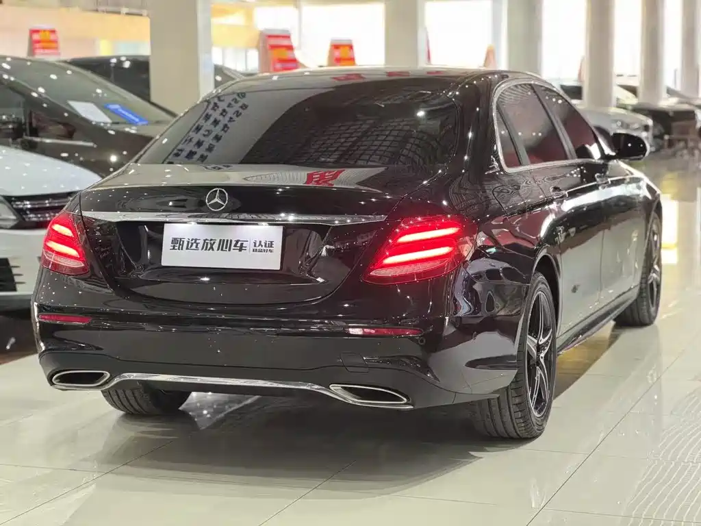 MERCEDES-BENZ E CLASS