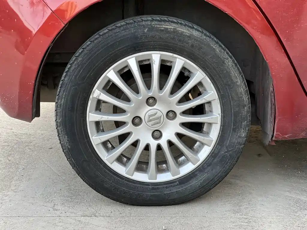 Suzuki Swift — миниатюра 12