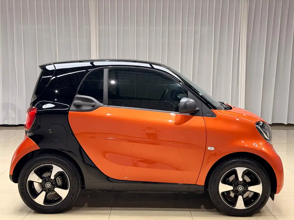smart Smart Fortwo — миниатюра 4