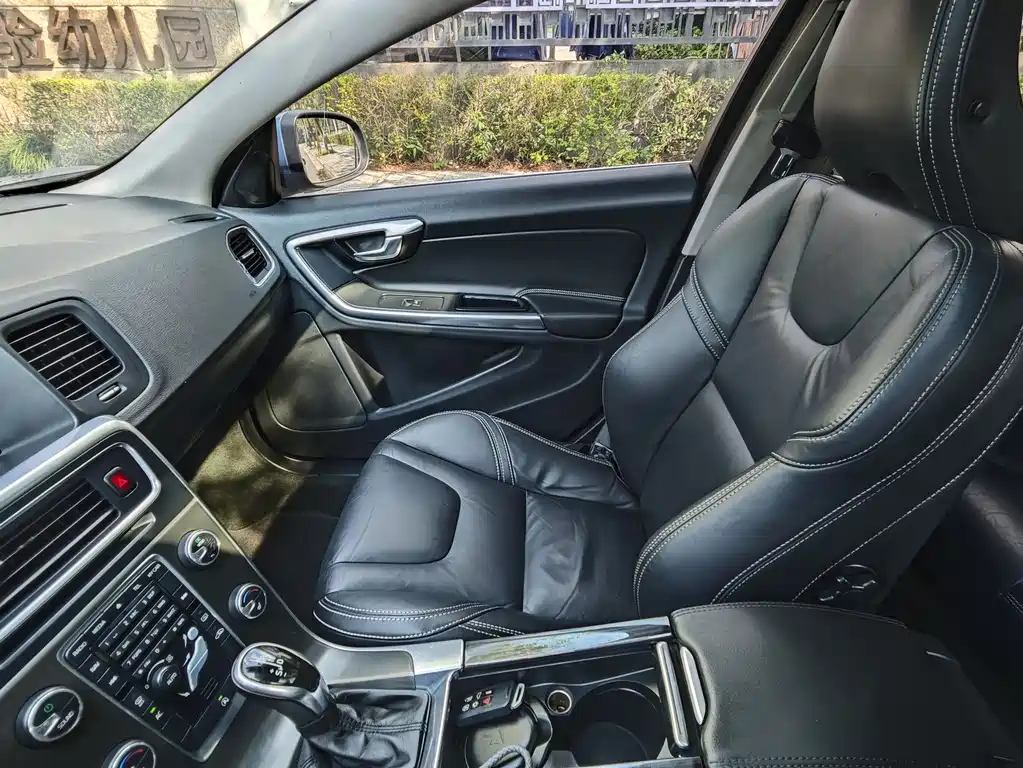Volvo V60 2014 T5