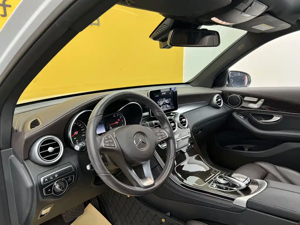 Mercedes-Benz GLC 2019 GLC 260 L 4MATIC Luxury