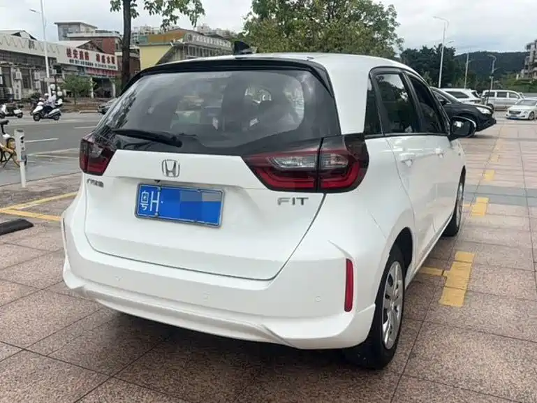 Honda Fit — миниатюра 4