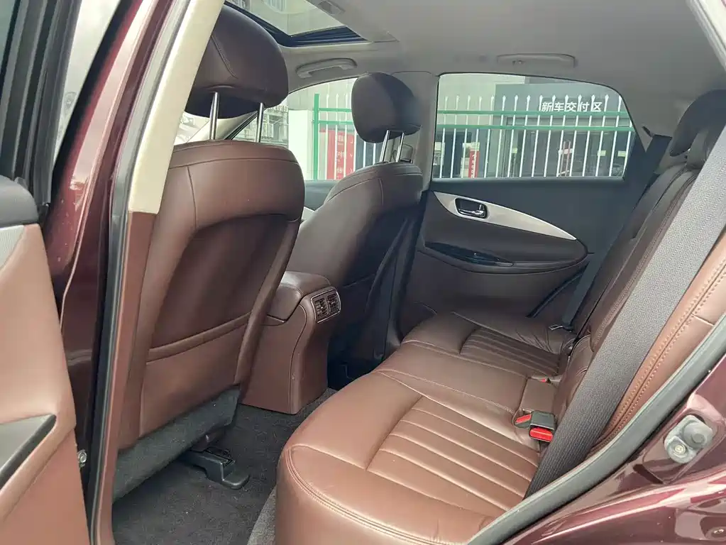 Infiniti QX50 (Import) — миниатюра 15