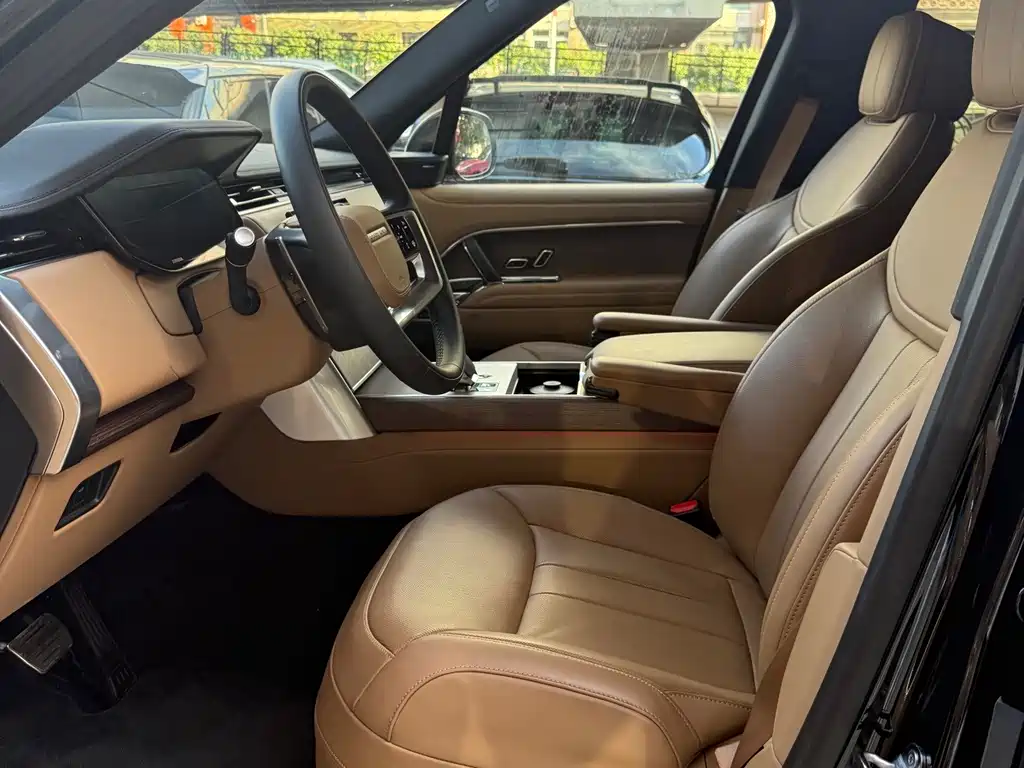 Land Rover Range Rover — миниатюра 8