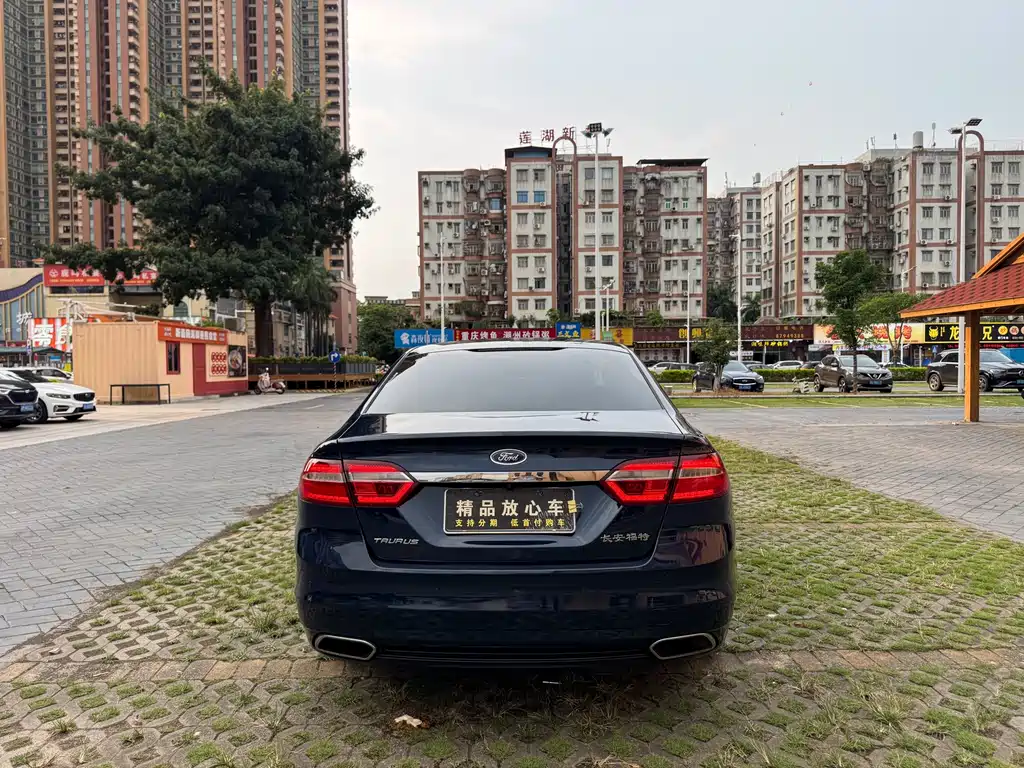 Ford Taurus — миниатюра 5