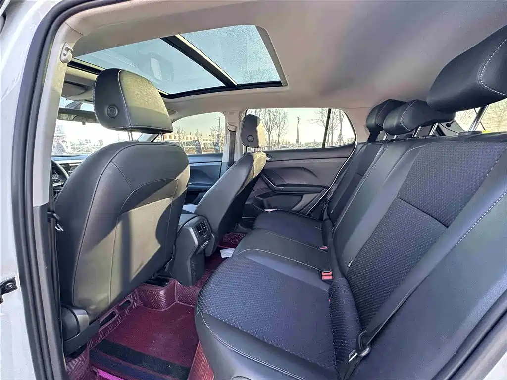 VOLKSWAGEN EXPLORING THE SHADOW