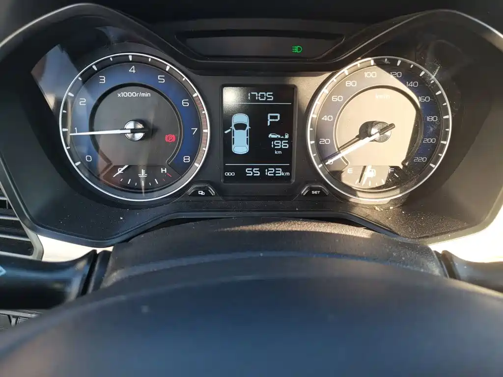 Geely Vision X3 — миниатюра 8