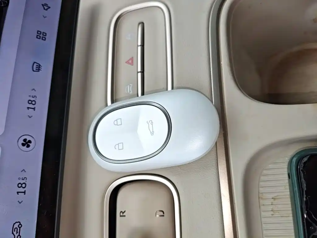 NIO EC6 — миниатюра 9