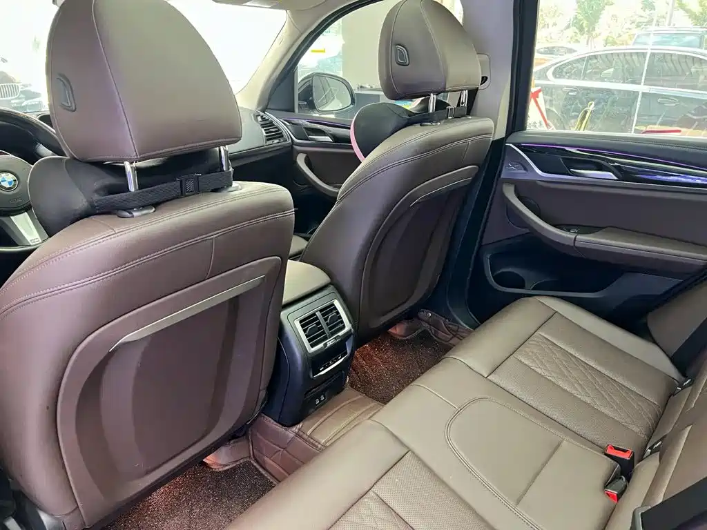 BMW iX3 — миниатюра 6