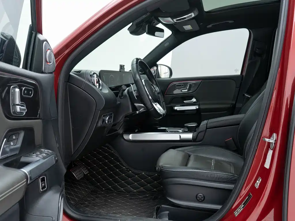 MERCEDES-BENZ GLB AMG