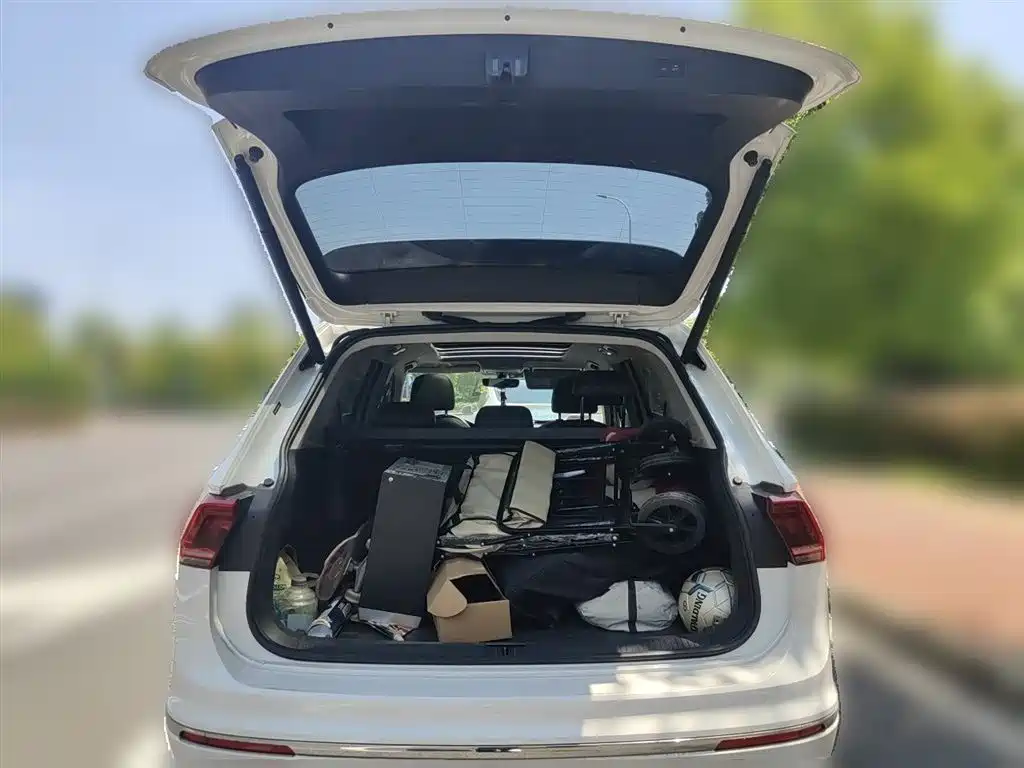 Volkswagen Tiguan L L 2020 330TSI AT R-Line Flagship VI