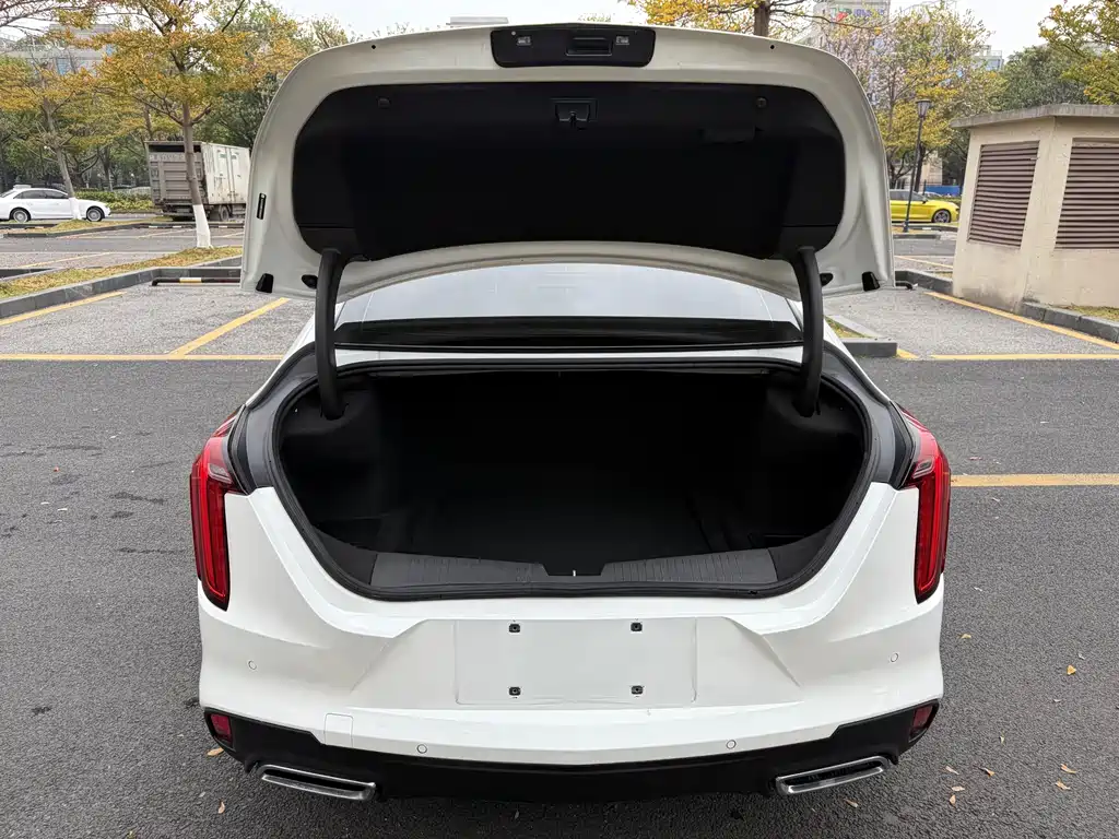 CADILLAC CT4