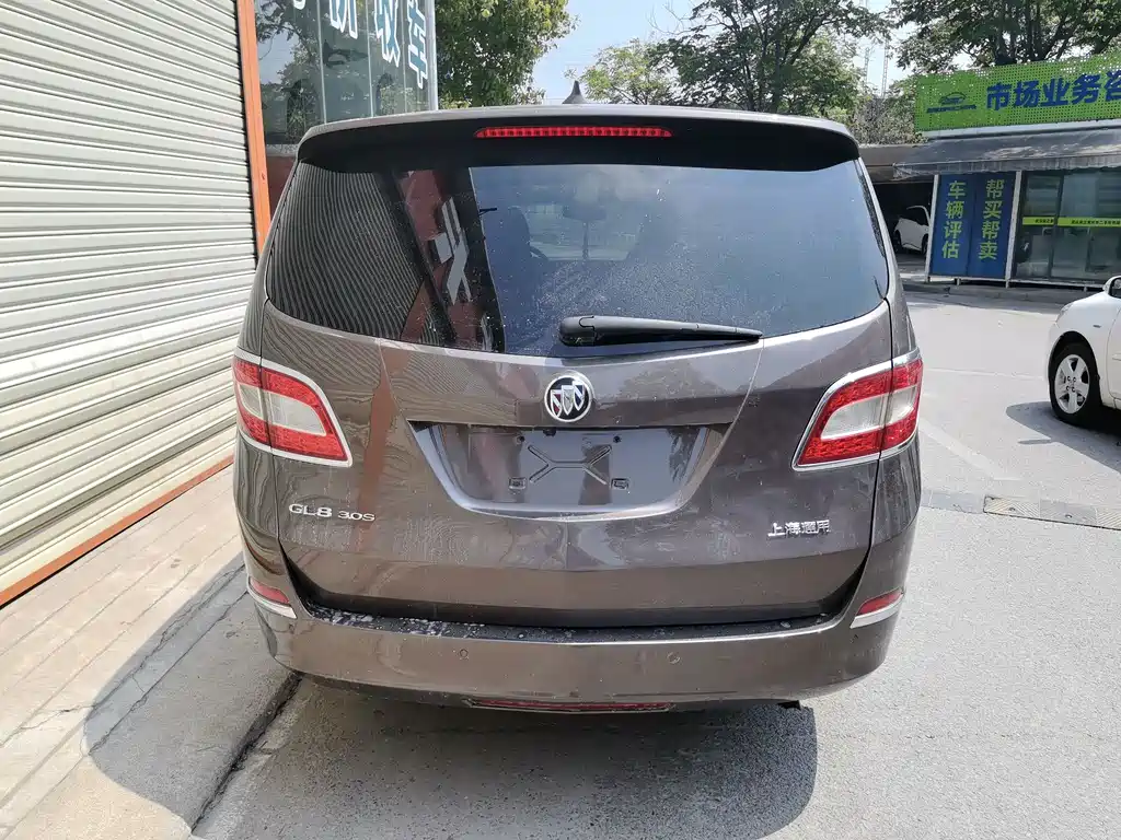 Buick GL8 2011 3.0L XT Luxury Flagship