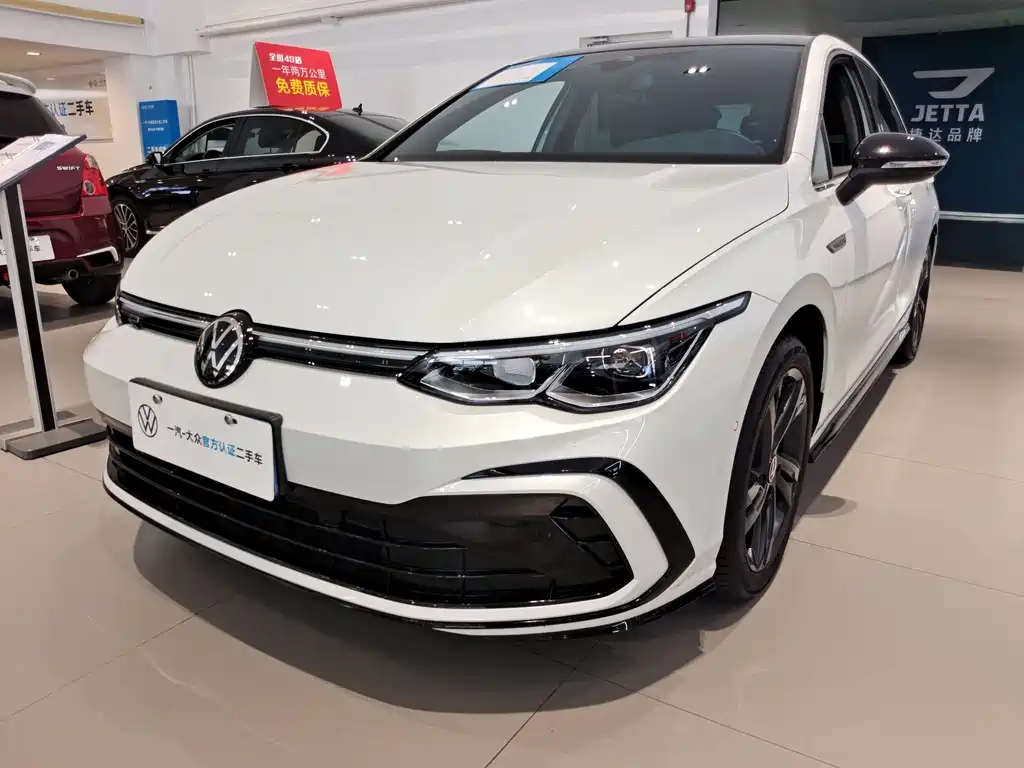 Volkswagen Golf 2024