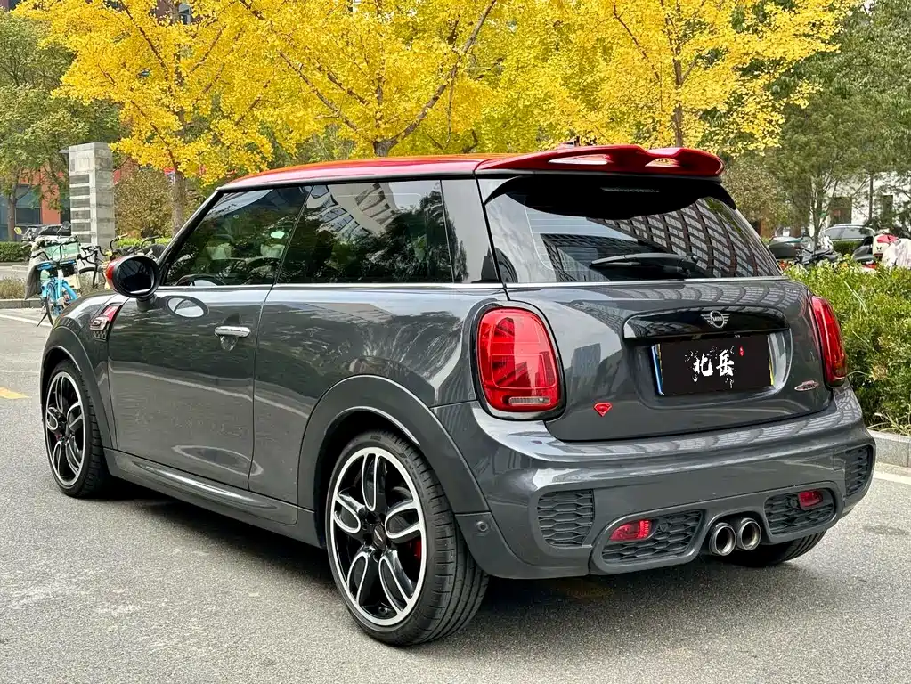 MINI JCW
