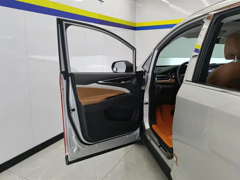 SAIC MAXUS CHASE G50