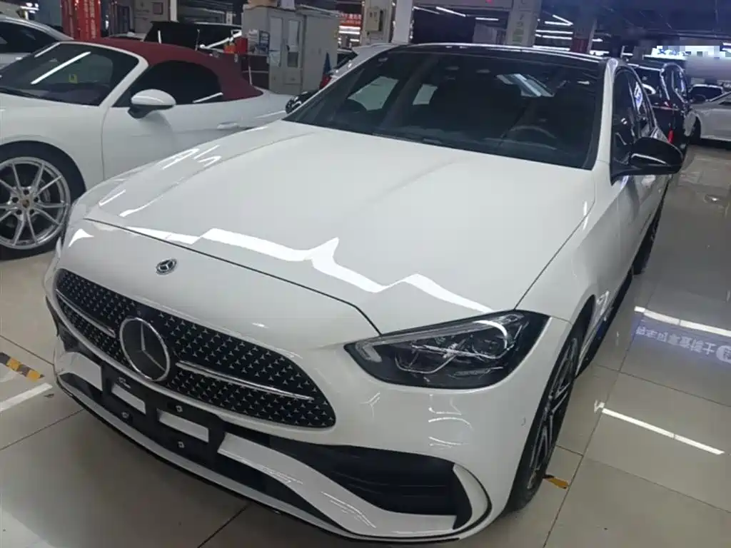 Mercedes-Benz C-Class 2024