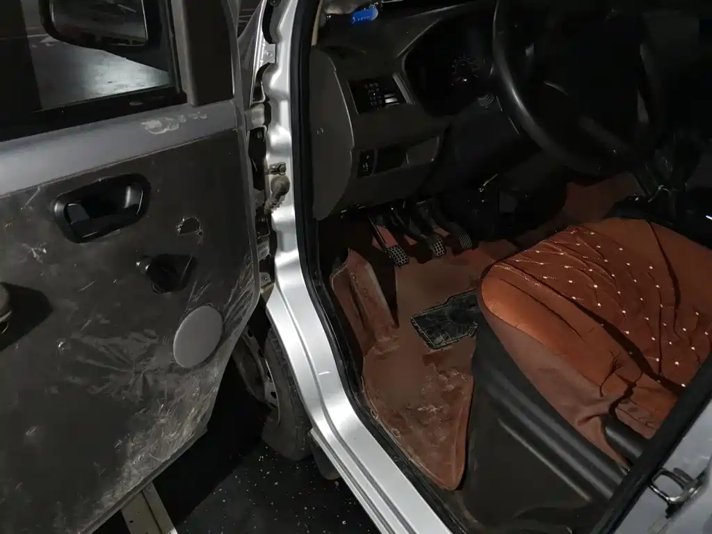 Wuling Rongguang S — миниатюра 12