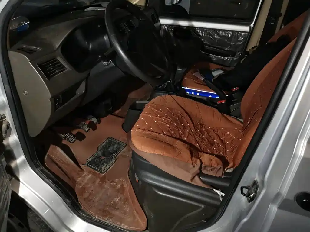 Wuling Rongguang S — миниатюра 11