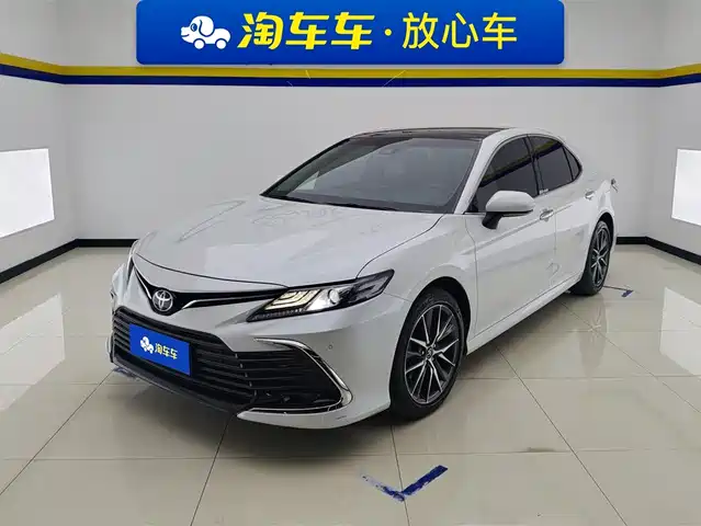 TOYOTA CAMRY