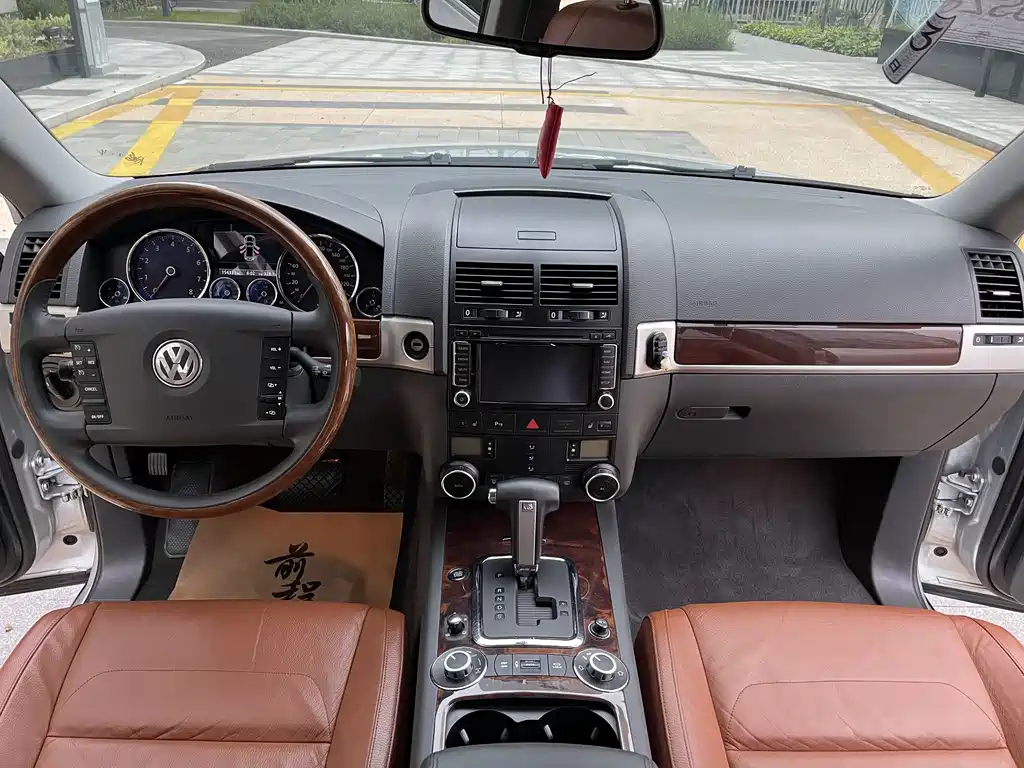 Volkswagen Touareg — миниатюра 8