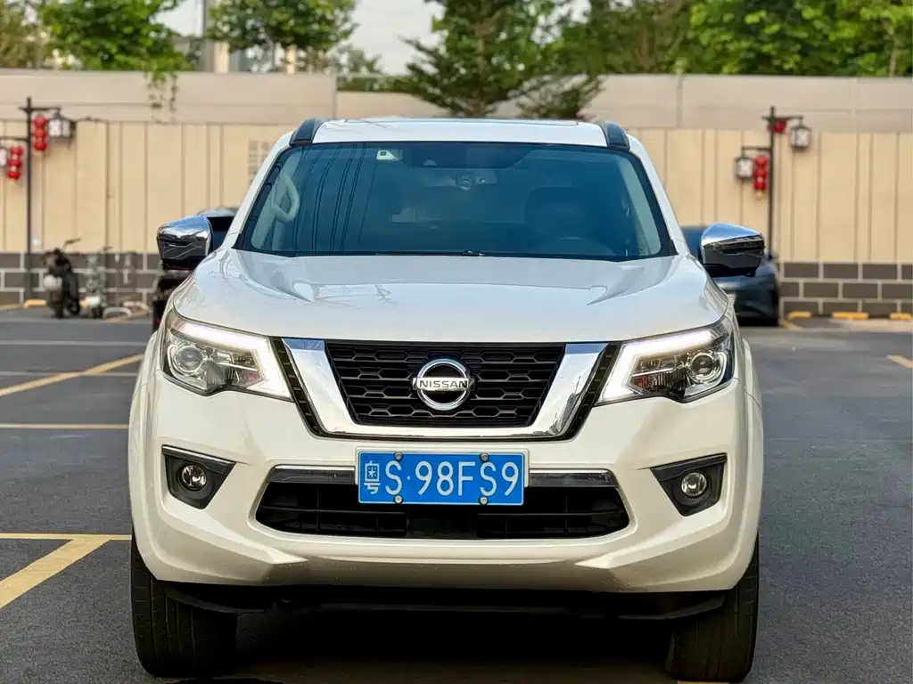 Nissan Terra 2018 2.5L AT Flagship