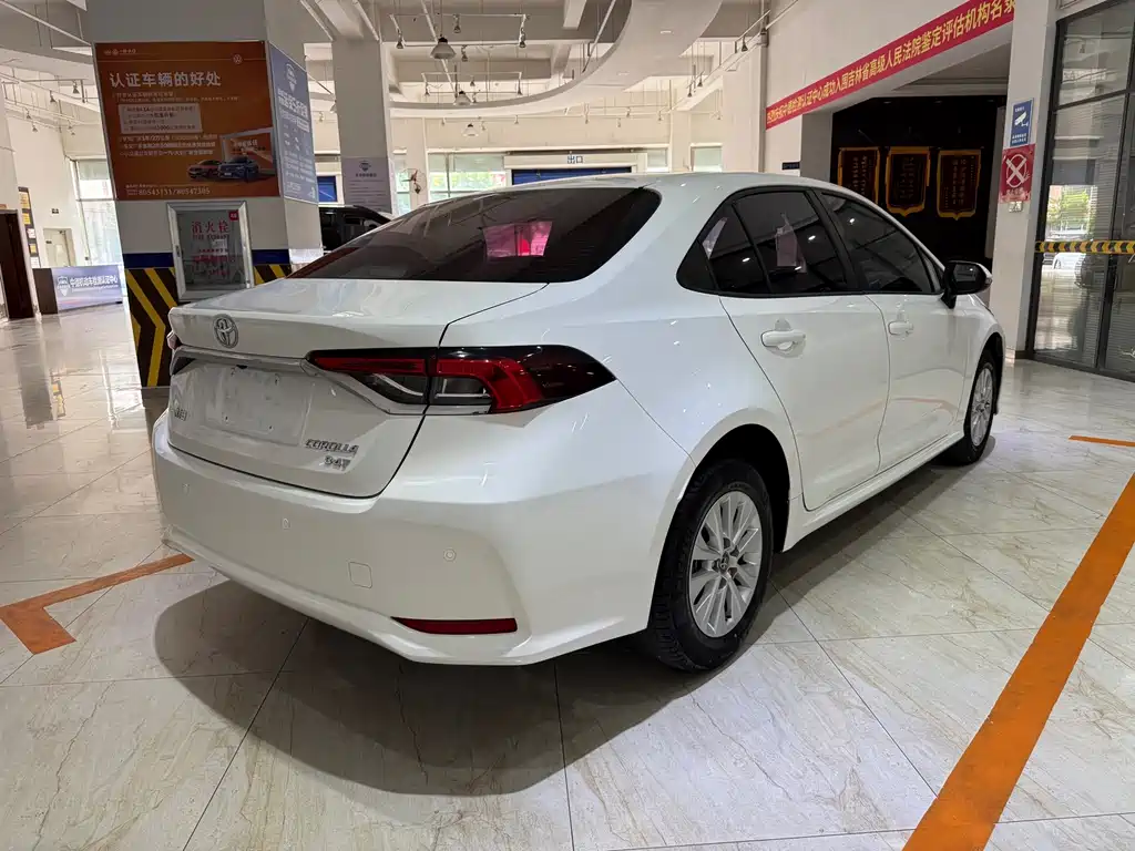 Toyota Corolla — миниатюра 4