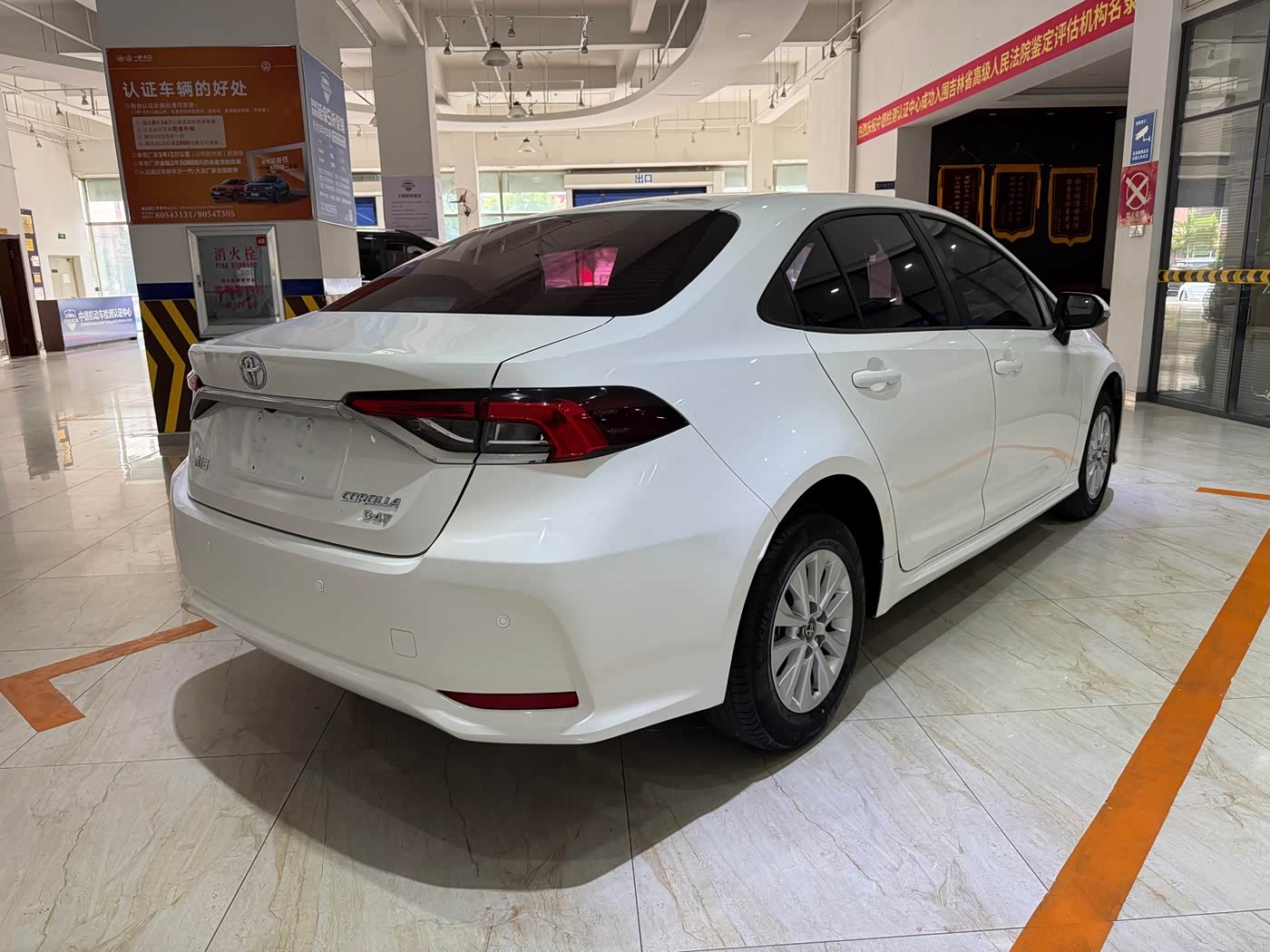 Toyota Corolla 1.2 л 2022 г. Белый, пробег 22000 км