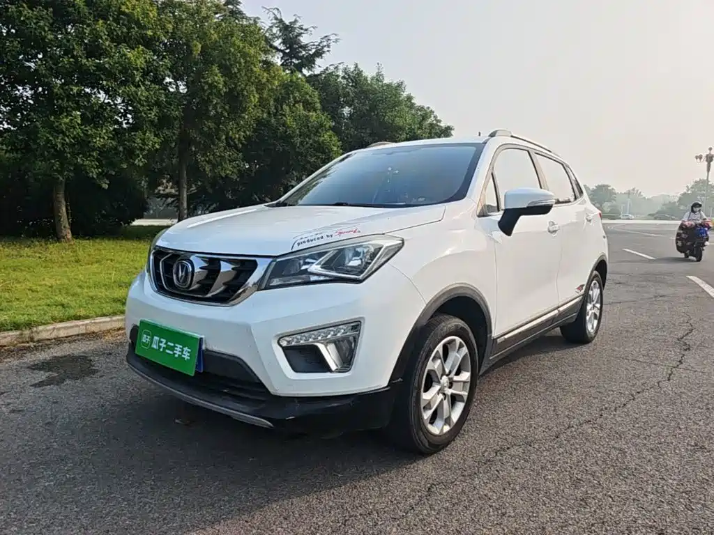 Changan CS15 — миниатюра 2