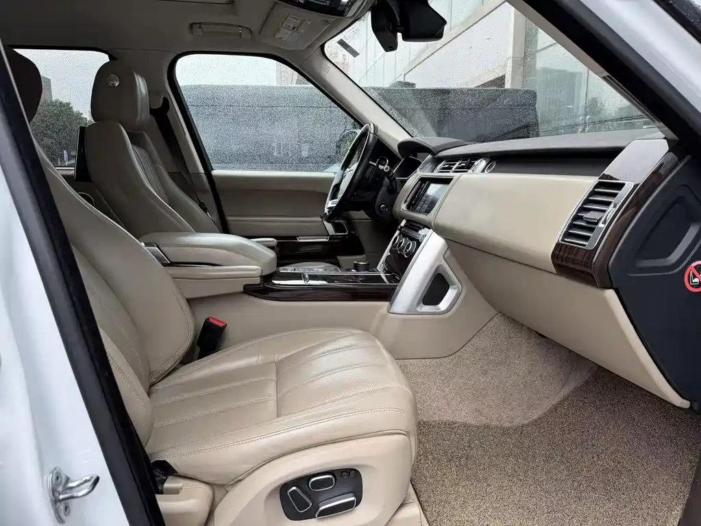 Land Rover Range Rover 2015 5.0 SC V8 AB Long Wheelbase