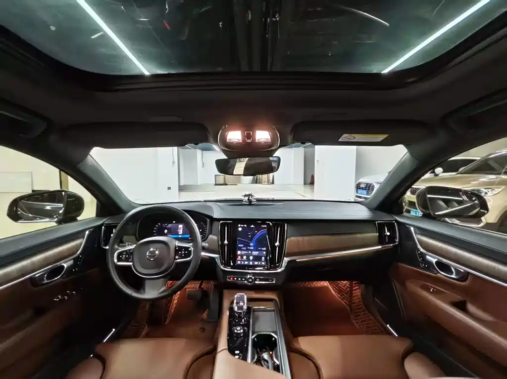 Volvo S90 — миниатюра 6