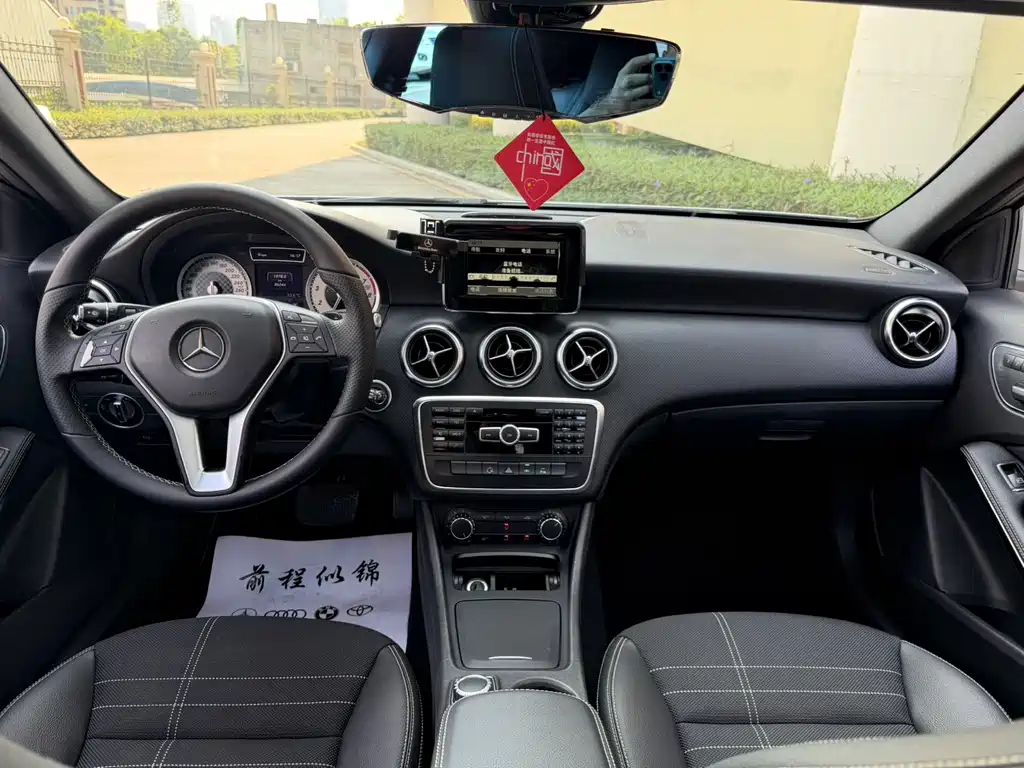 Mercedes-Benz A-Class (Import) — миниатюра 6